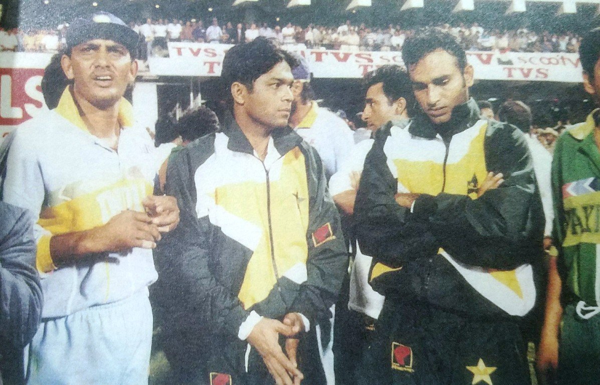 Sohail is seen on the right above the wicket keeper Rashid Latif and Indian captain Muhammad Azharuddin.