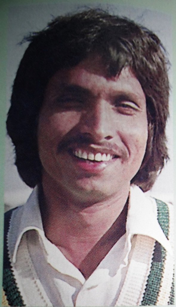 Liaqat Ali Khan was a former Pakistani Medium fast bowler born on May 21, 1955 at Karachi. He played 5 Test Matches and 3 ODI’s between 1975 till 1978.