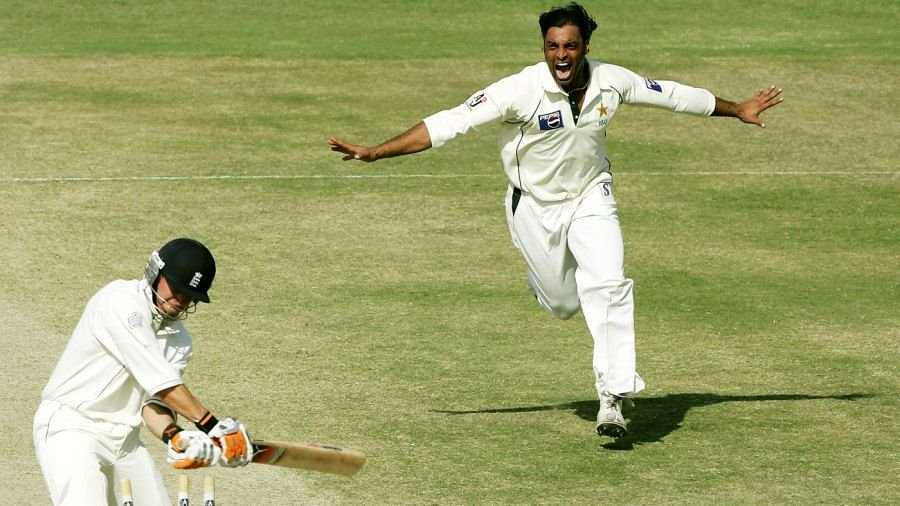 Pakistan Conquers England at Multan in 2005. England started off as favorites due to their much-hyped performance in the Ashes series against Australia.