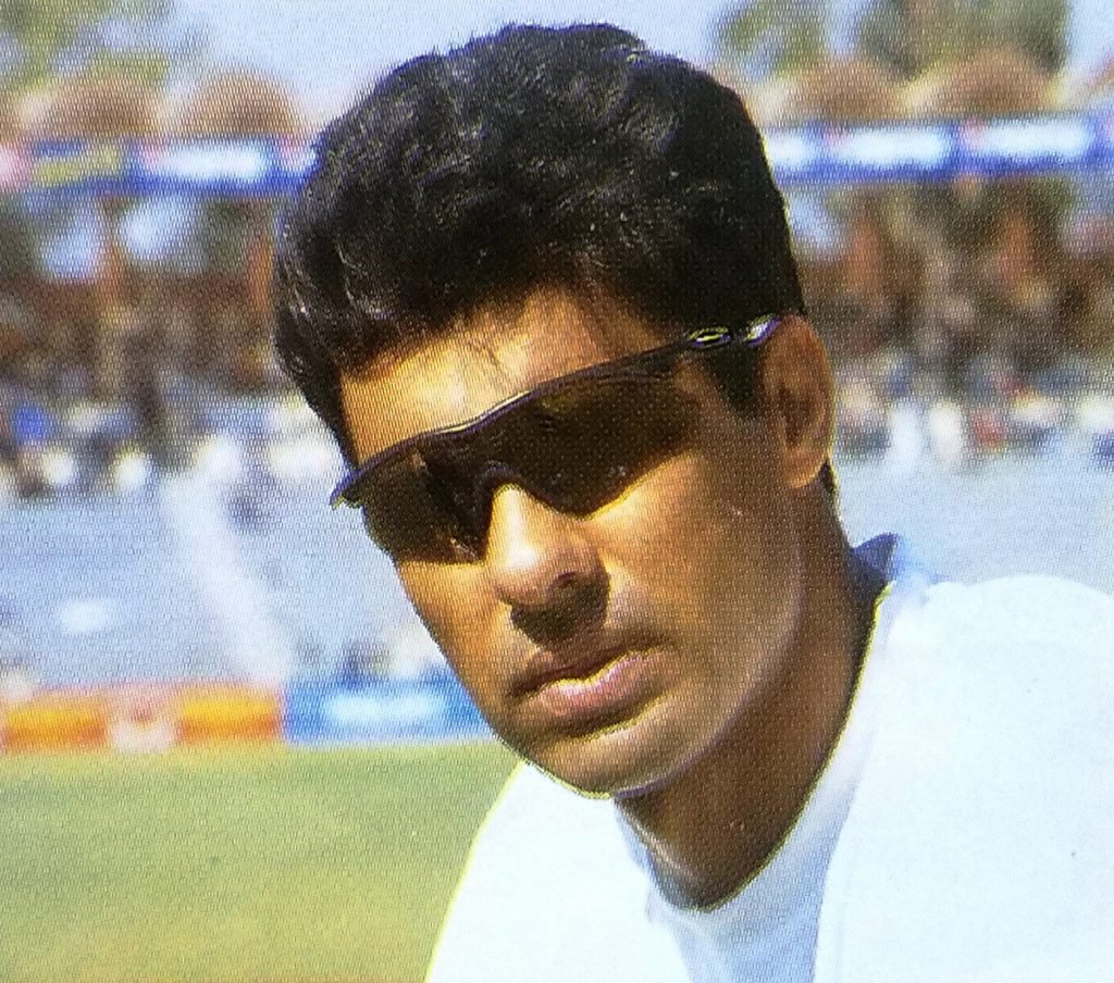 Few bowlers have emerged to make a more sensational impact in international cricket scene than Waqar Younis arrival at the end of the 1980s.