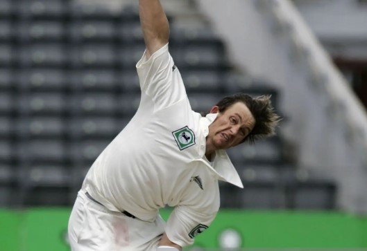 Shane Bond was a key player for the Kiwis against Australia, and his 44 wickets at 15.79 were a sign of his great skill.