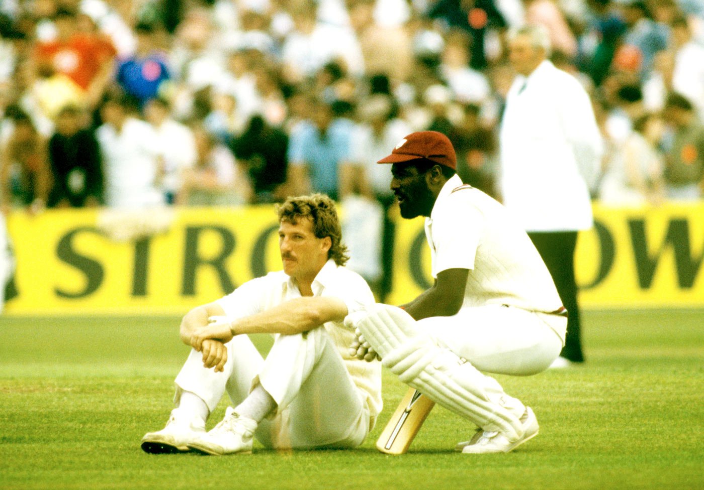 For bowlers, Richards had only contempt. But that was only on the field. Off it he was a very jovial character lie enjoyed a tremendous friendship with Ian Botham.