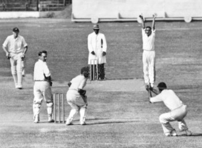 Polly Umrigar takes a sharp catch to dismiss John Reid off Subash Gupte, India vs New Zealand, Madras, January, 1956.
